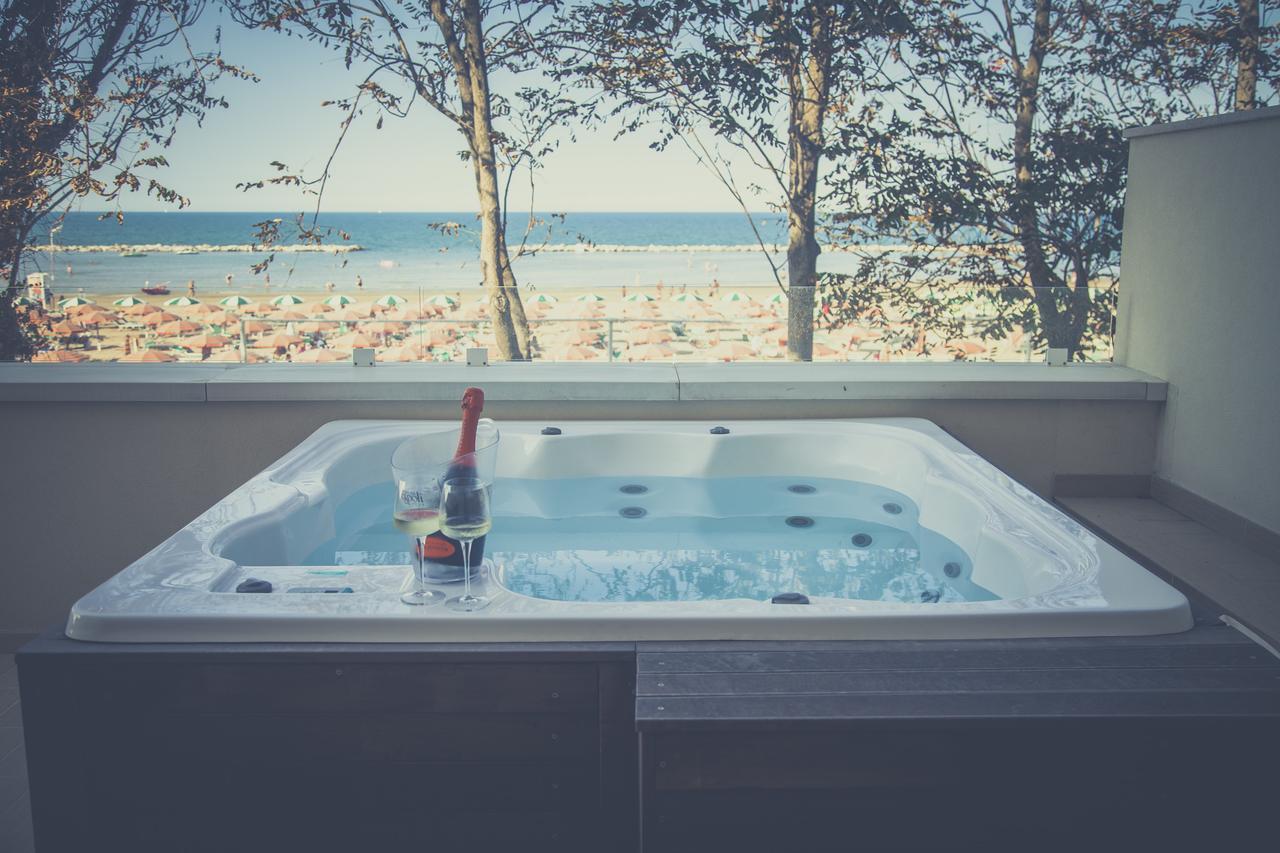 Marina Beach Suite Hotel Rimini Dış mekan fotoğraf